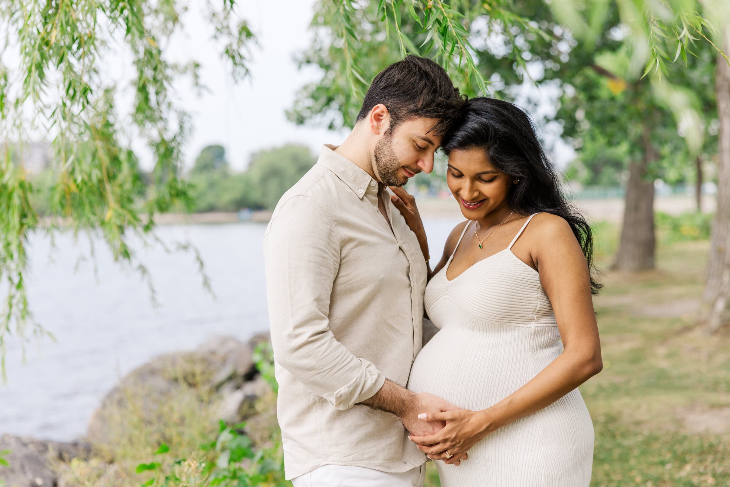 Outdoor maternity photography Montreal — Kar-Mei Quach